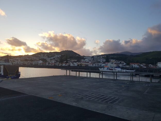 Open Source Inteligência Open Source Inteligência